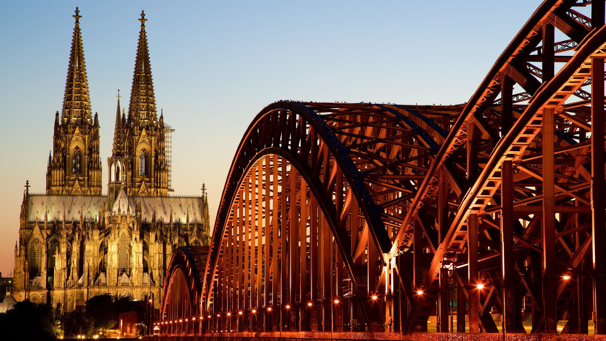 221342-Cologne 221342 Cologne